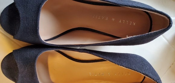 Kelly & Katie Black Dress Shoes - Picture 4 of 4